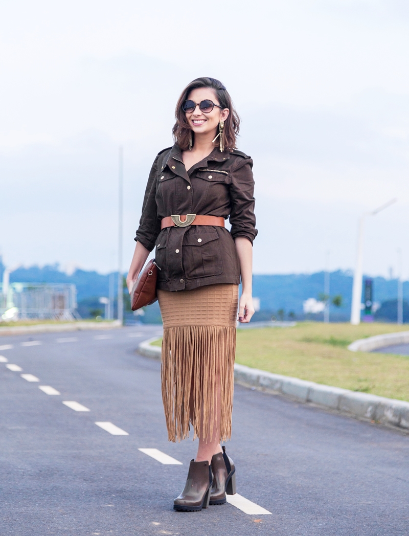 spfw-street-style-look-dia1-tendencia-militar-franjas-blog-vanduarte-3