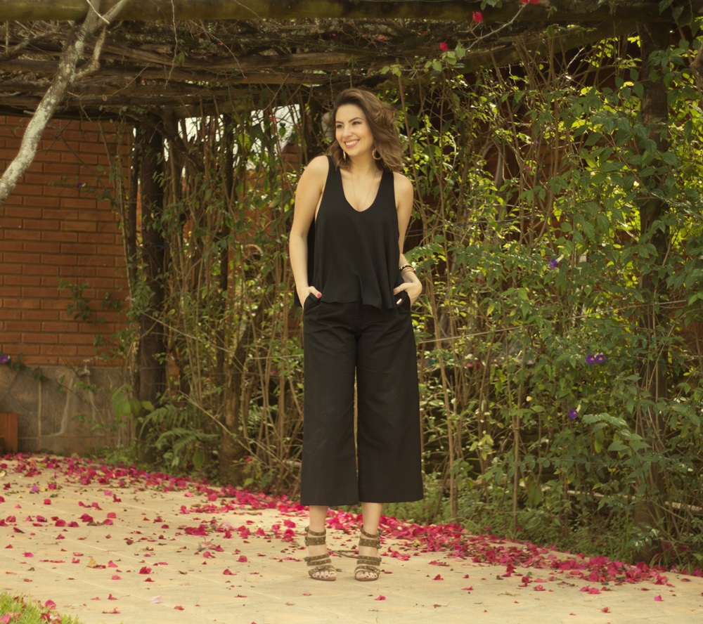 como-usar-calca-pantacourt-post--blog-vanduarte-look-all-black-6